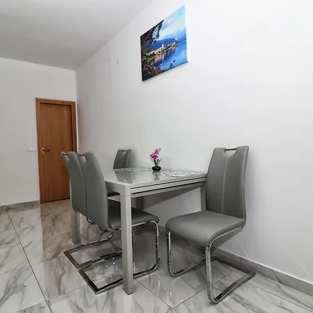 Amalia Apartment