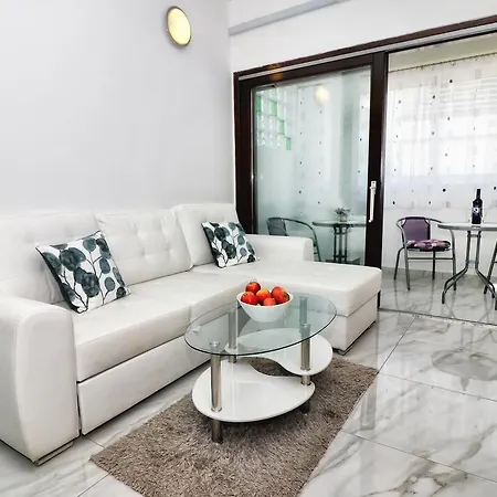 Apartment Amalia *
